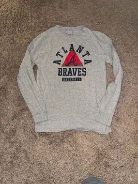 MLB Genuine Merchandise Atlanta Braves Baseball Long Sleeve Graphic Tee Heather